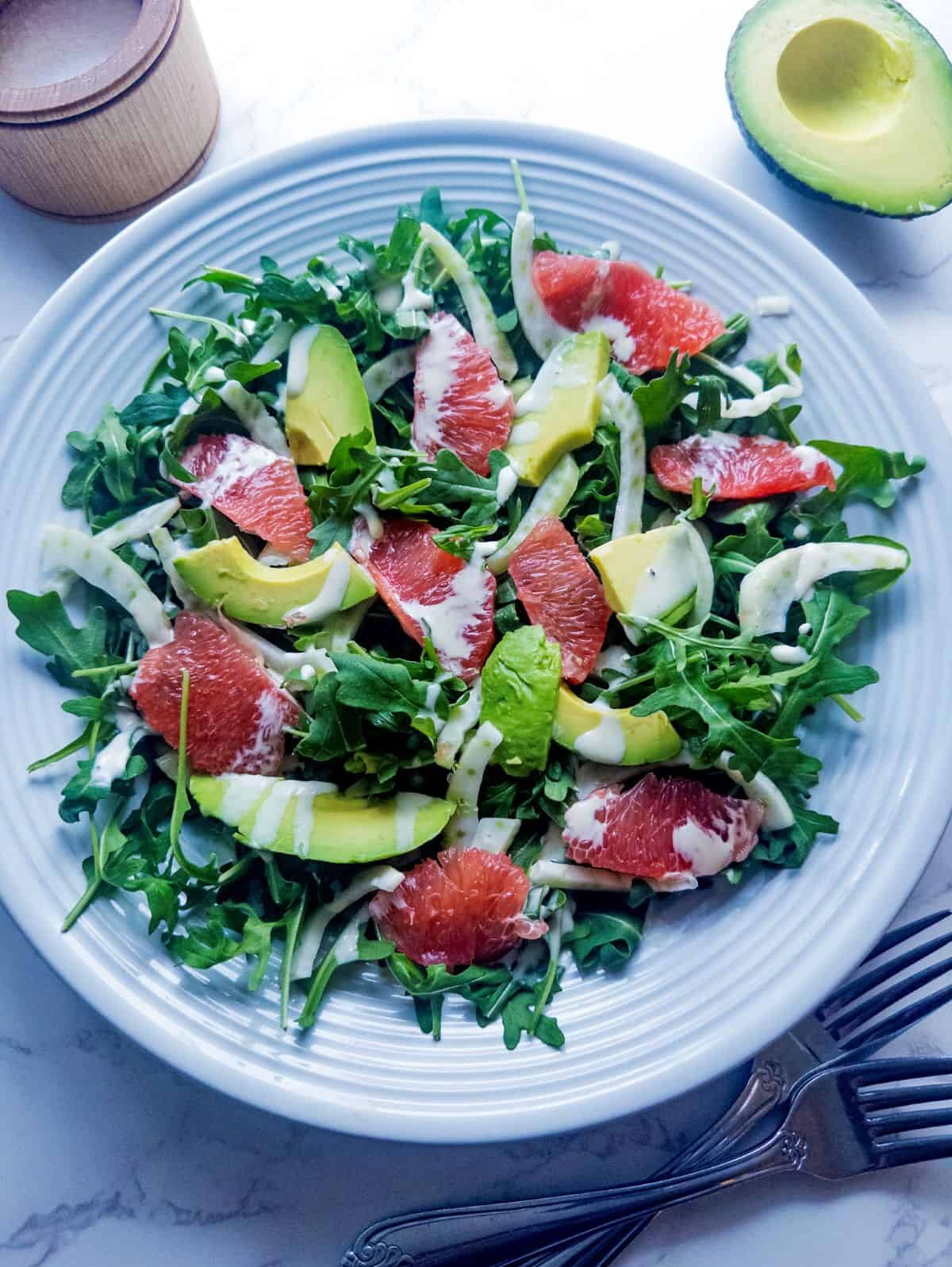 avocado-grapefruit-salad-in-wide-rimmed-bowl